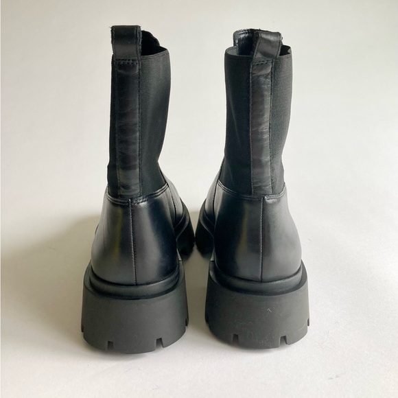 New Schutz Billie Casual Black Leather Lug Outsole Chelsea Boots size 6 - Picture 9 of 15